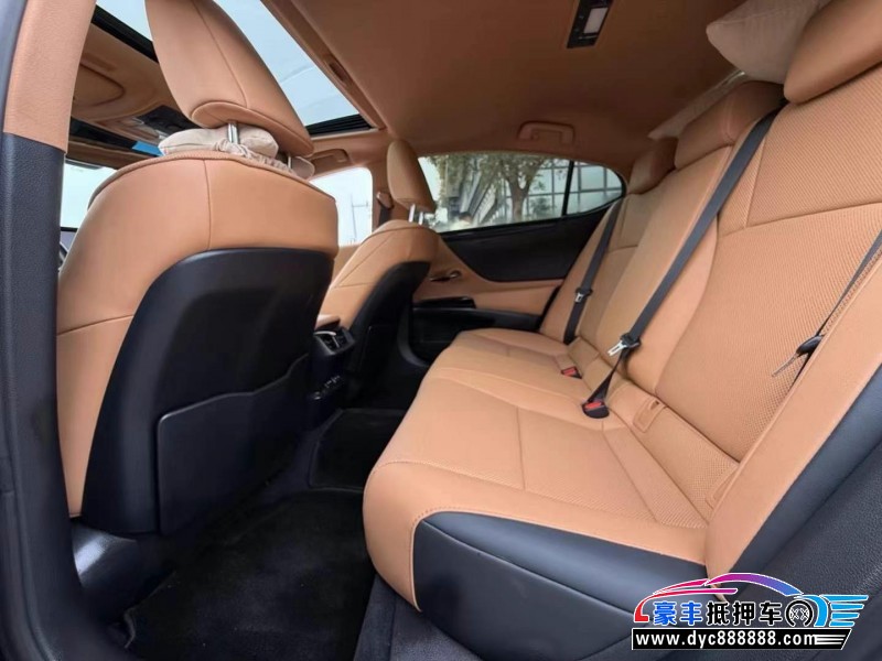 22年雷克萨斯ES轿车抵押车出售