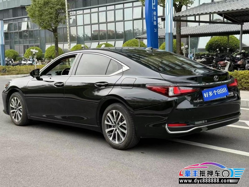 22年雷克萨斯ES轿车抵押车出售