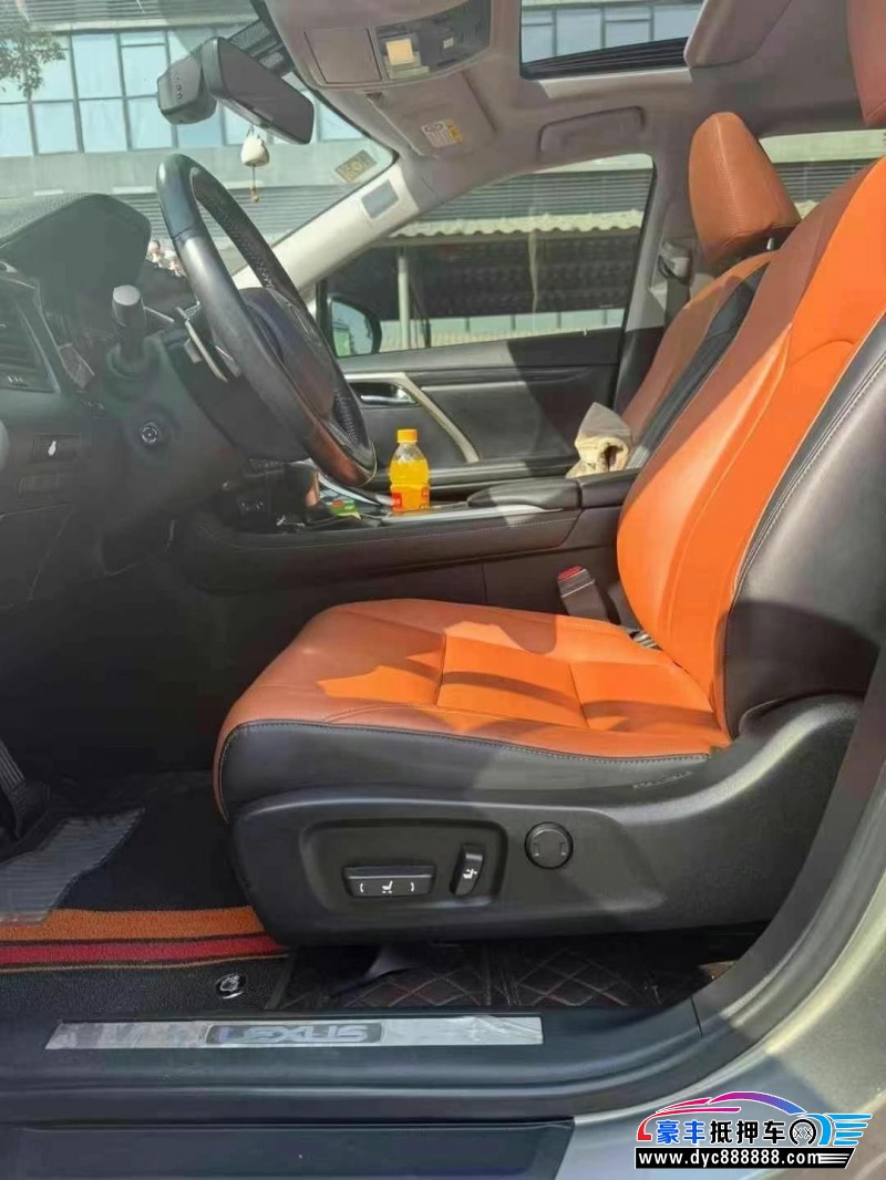 20年雷克萨斯RX轿车抵押车出售