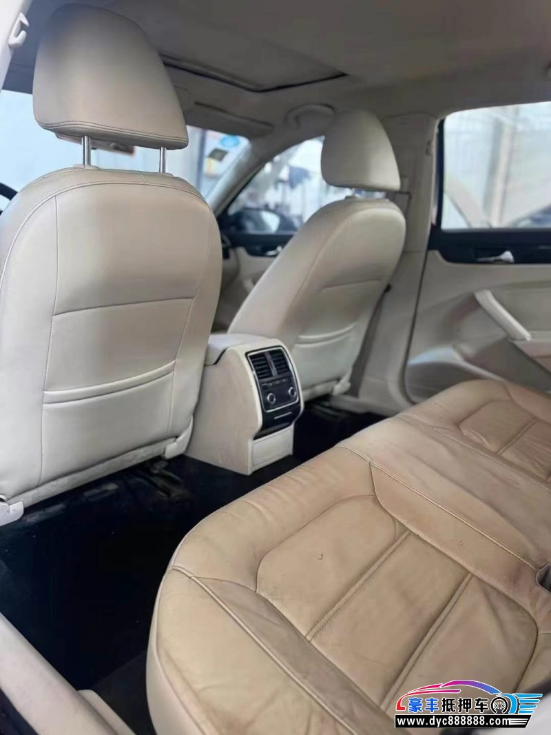 11年大众帕萨特轿车抵押车出售