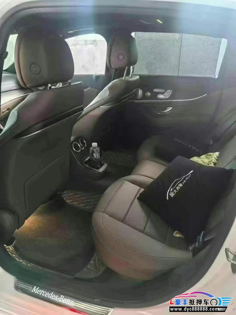 21年奔驰E轿车抵押车出售