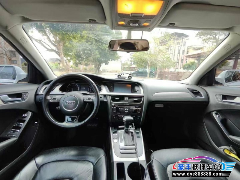 13年奥迪A4L轿车抵押车出售