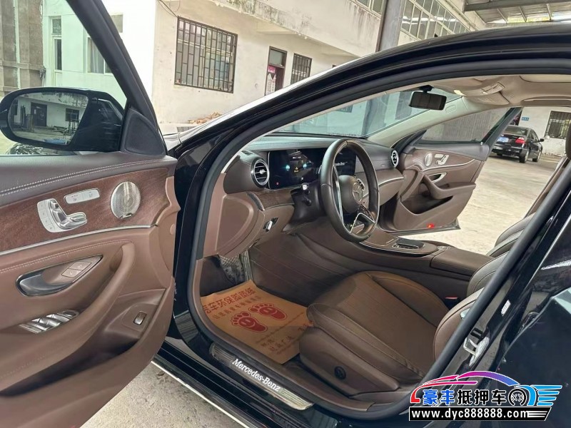 23年奔驰E轿车抵押车出售