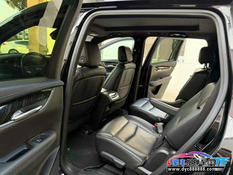 21年凯迪拉克xt6轿车抵押车出售