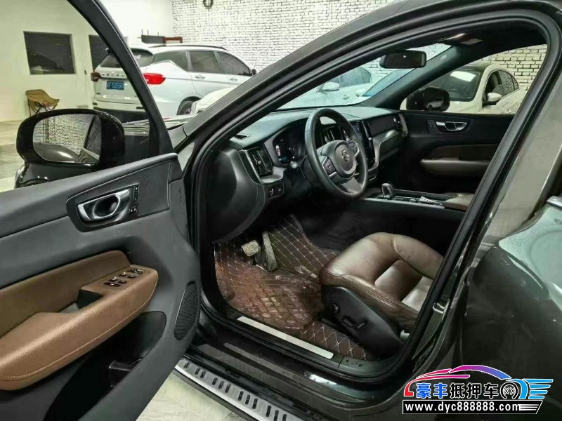22年沃尔沃XC60轿车抵押车出售