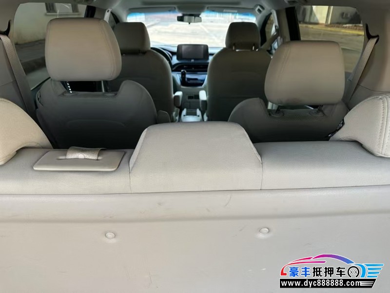 22年别克GL8轿车抵押车出售