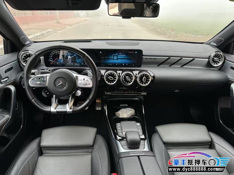 21年奔驰A轿车抵押车出售