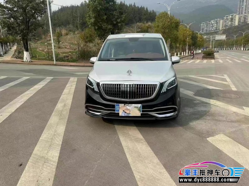 22年奔驰威霆轿车抵押车出售