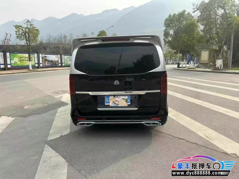 22年奔驰威霆轿车抵押车出售