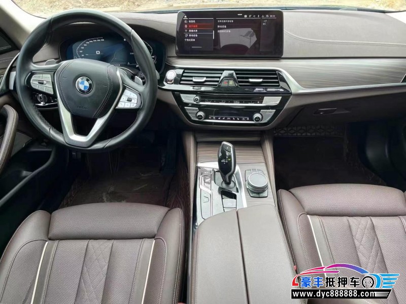 21年宝马5系轿车抵押车出售