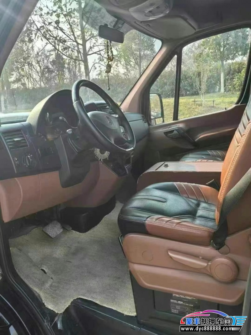 17年奔驰斯宾特轿车抵押车出售