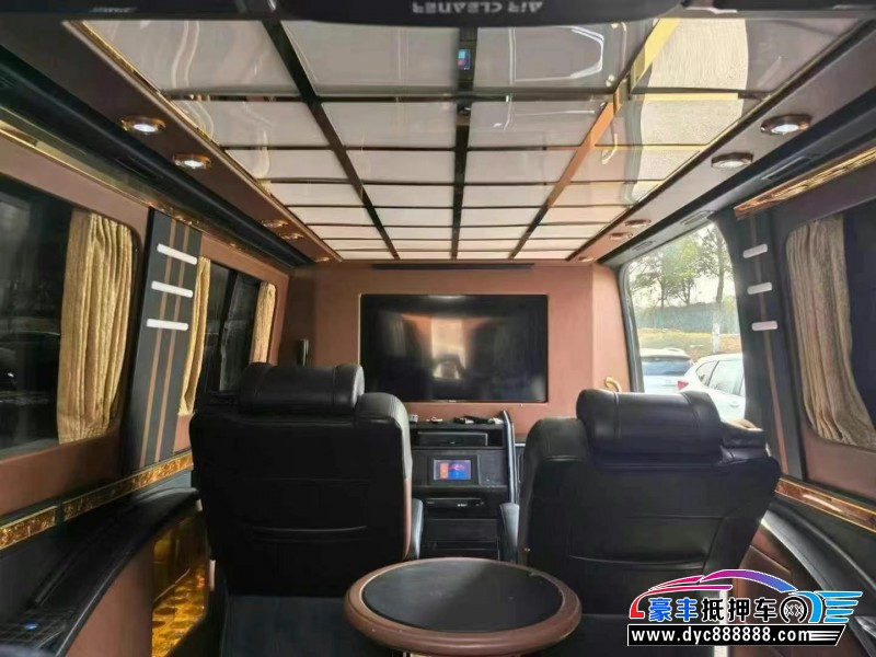 17年奔驰斯宾特轿车抵押车出售