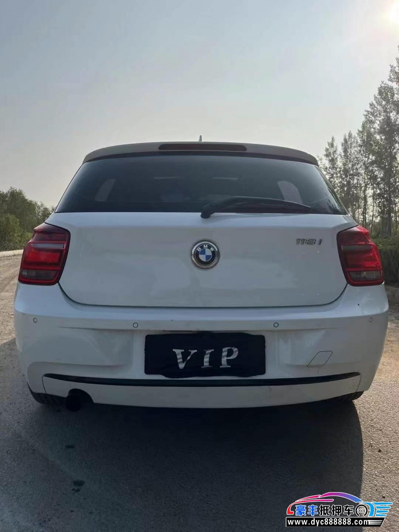 12年宝马1系轿车抵押车出售