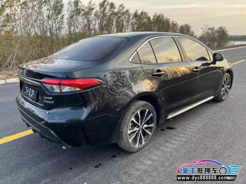 21年丰田雷凌轿车抵押车出售