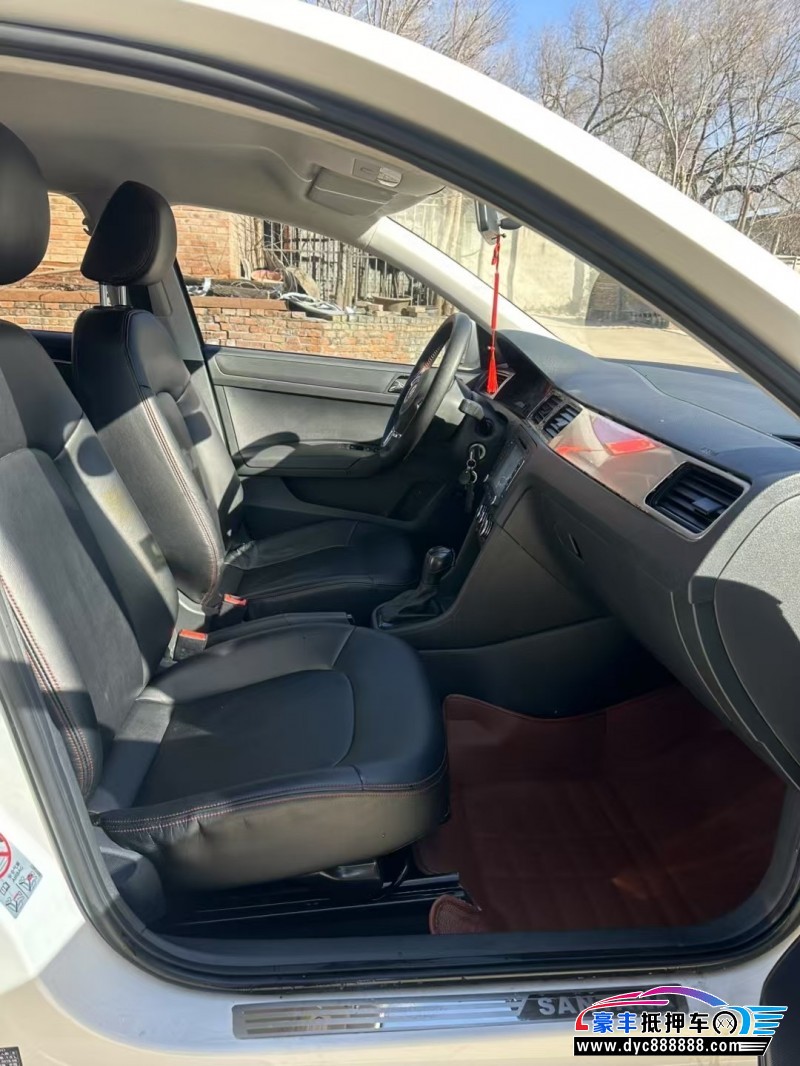 16年大众桑塔纳轿车抵押车出售