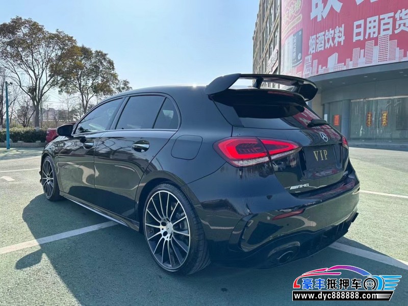22年奔驰A级AMG轿车抵押车出售