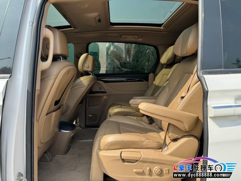 21年别克GL8轿车抵押车出售