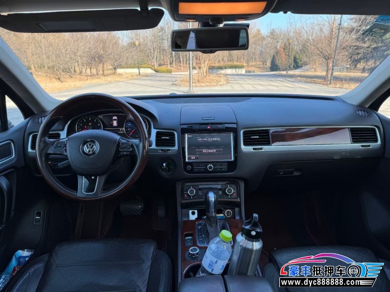 15年大众途锐轿车抵押车出售