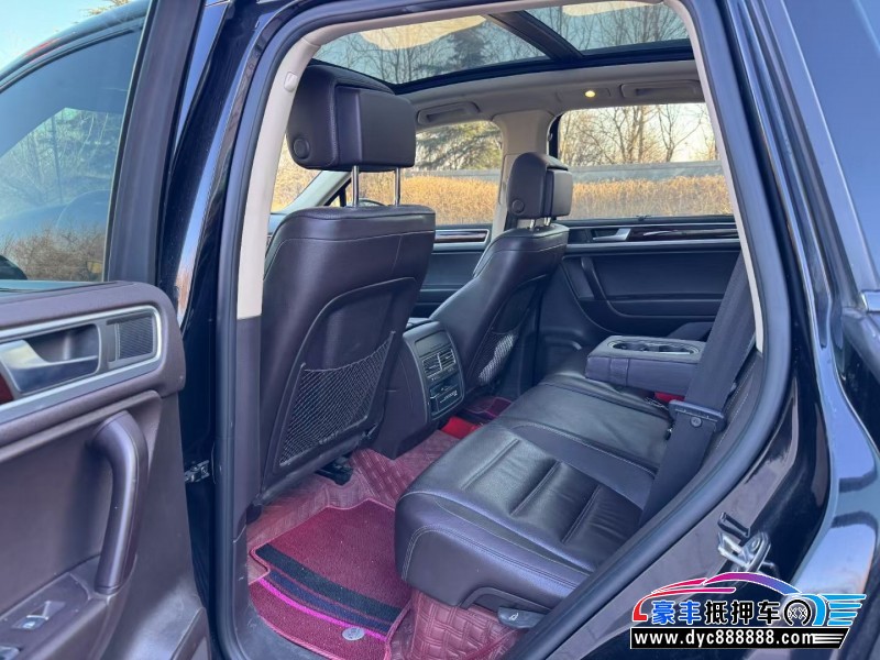 15年大众途锐轿车抵押车出售