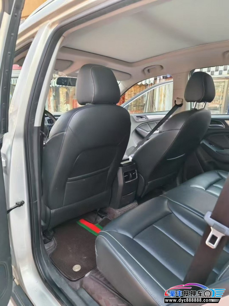 18年荣威RX5轿车抵押车出售