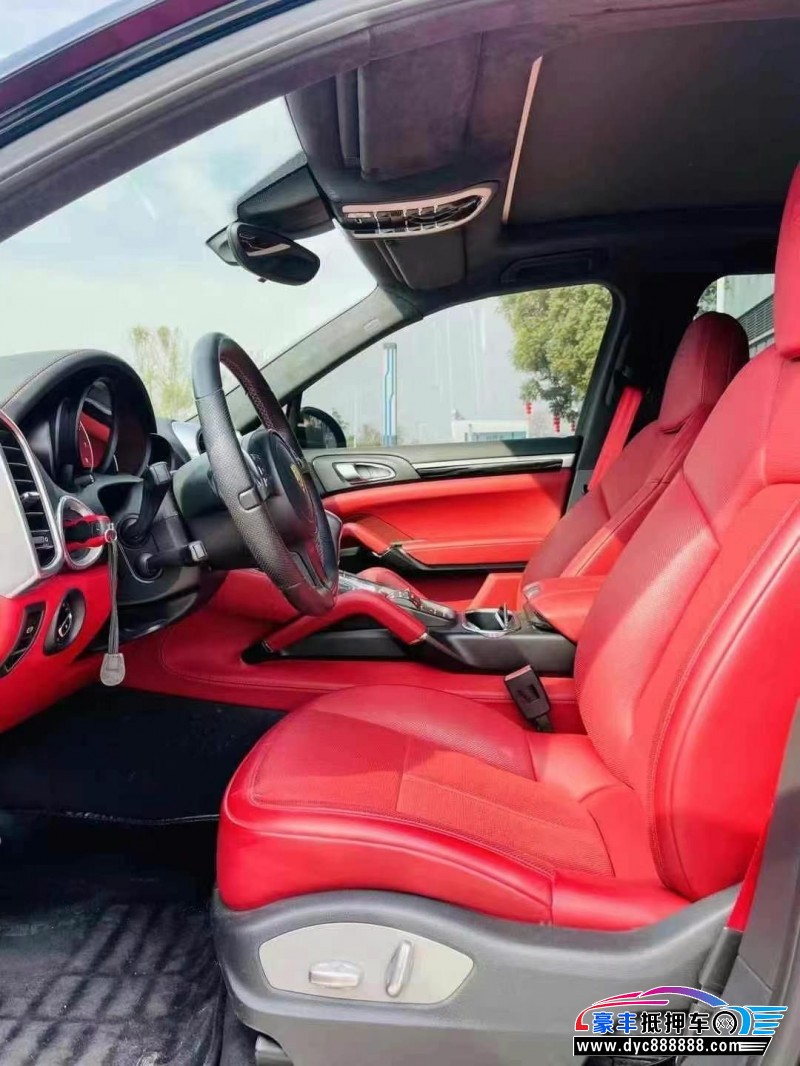 14年保时捷卡宴轿车抵押车出售