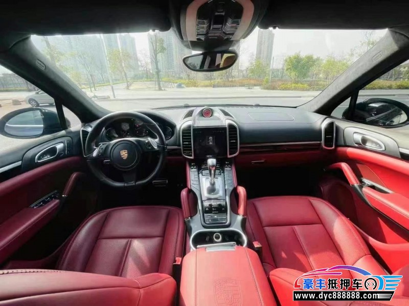 14年保时捷卡宴轿车抵押车出售