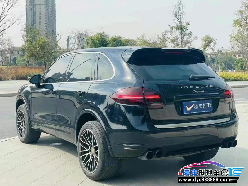 14年保时捷卡宴轿车抵押车出售