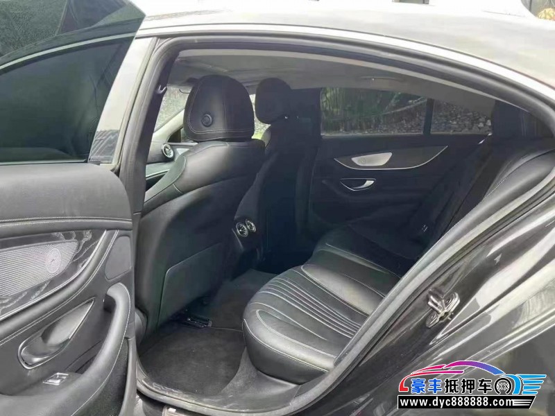 19年奔驰CLS轿车抵押车出售