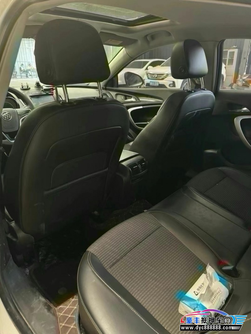 16年别克君威轿车抵押车出售