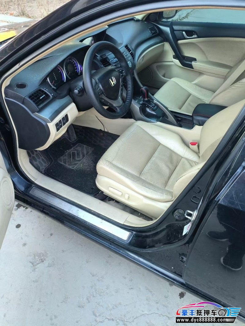 12年本田思铂睿轿车抵押车出售