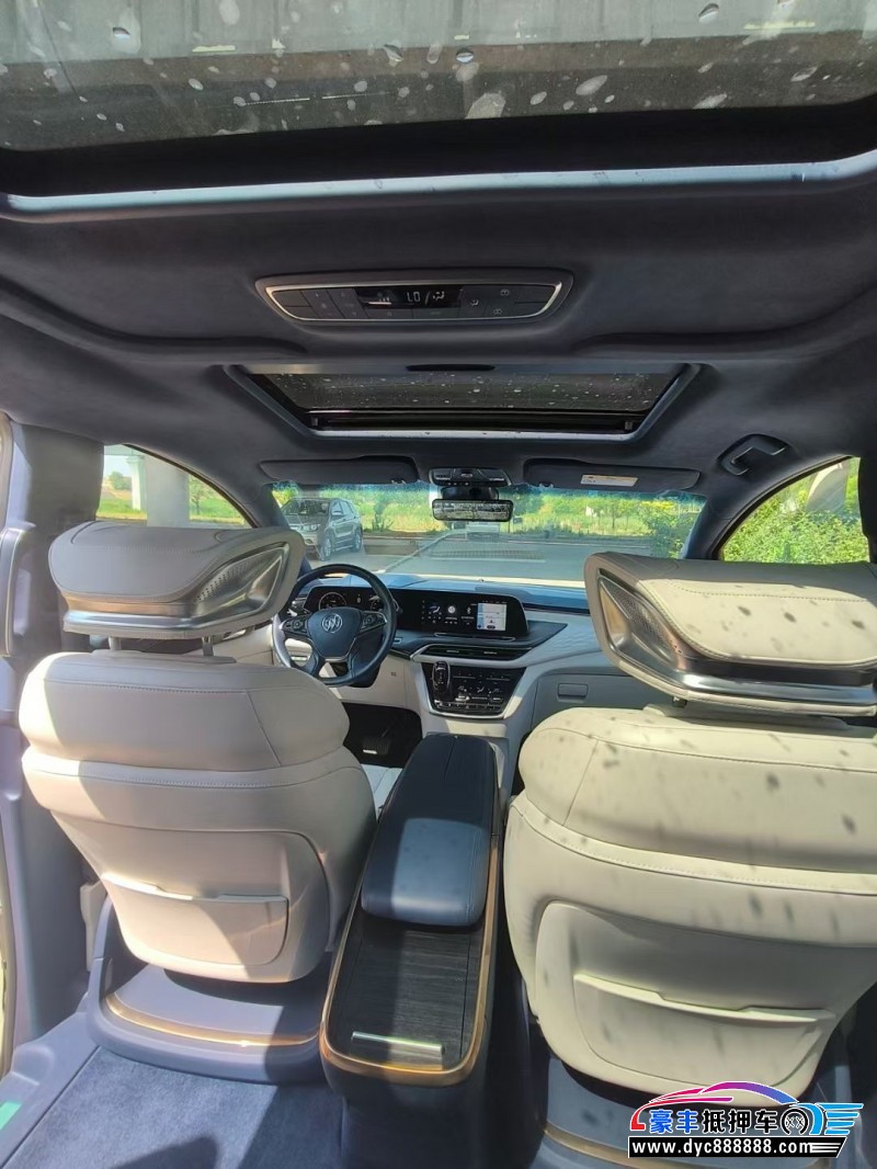 21年别克GL8轿车抵押车出售