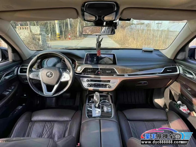 17年宝马7系轿车抵押车出售