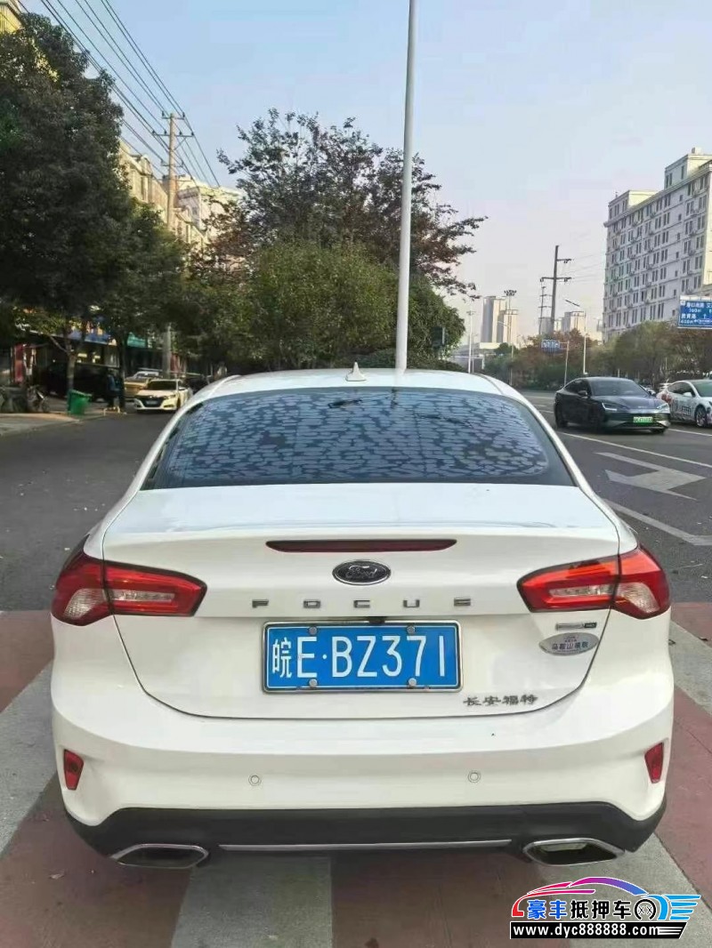 21年福特福克斯轿车抵押车出售