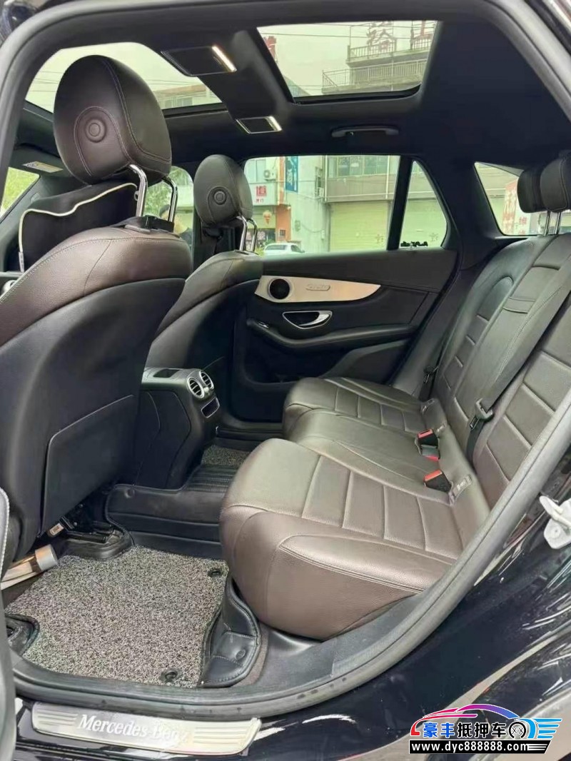 19年奔驰GLC轿车抵押车出售