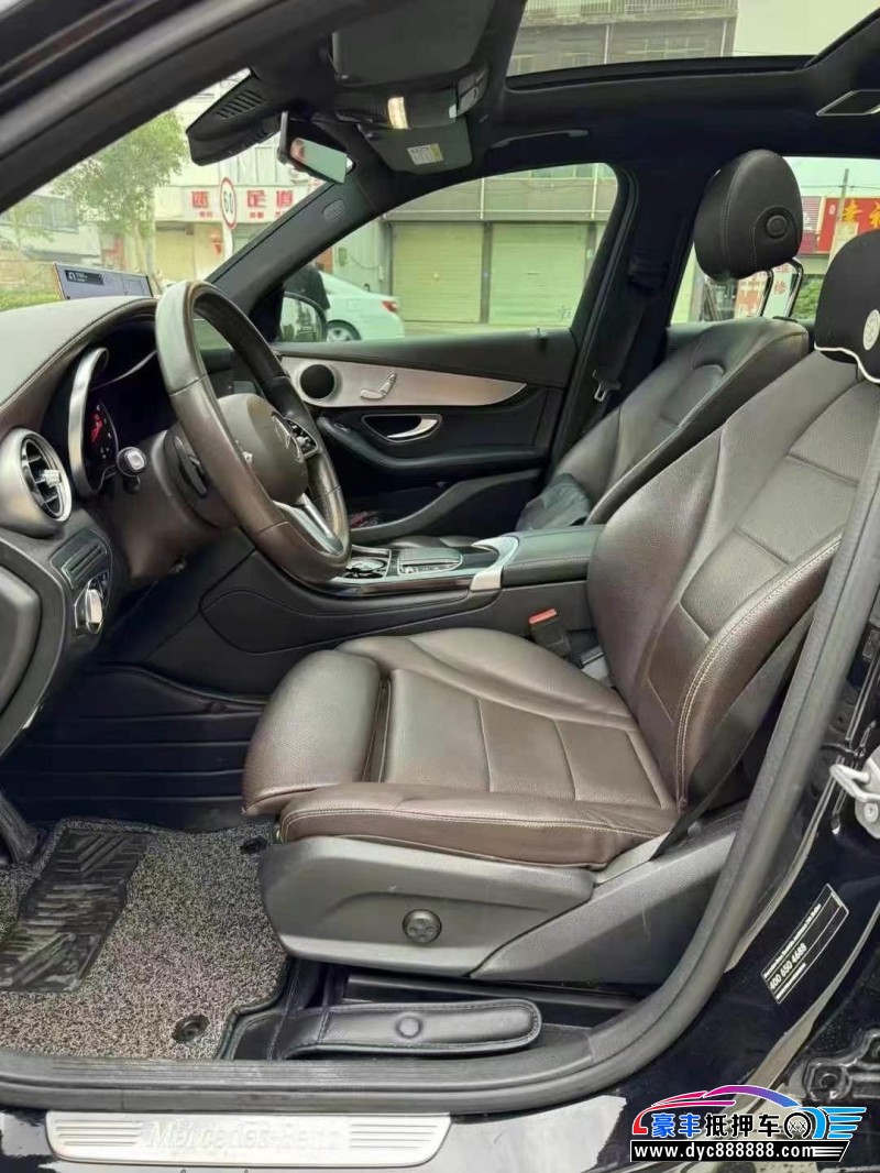 19年奔驰GLC轿车抵押车出售