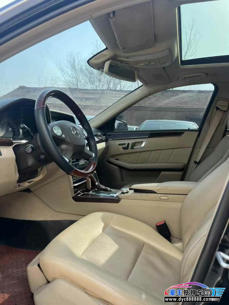 11年奔驰E轿车抵押车出售