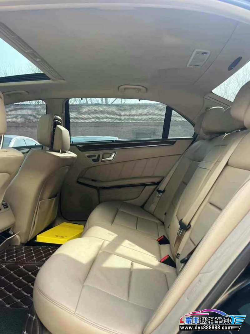 11年奔驰E轿车抵押车出售