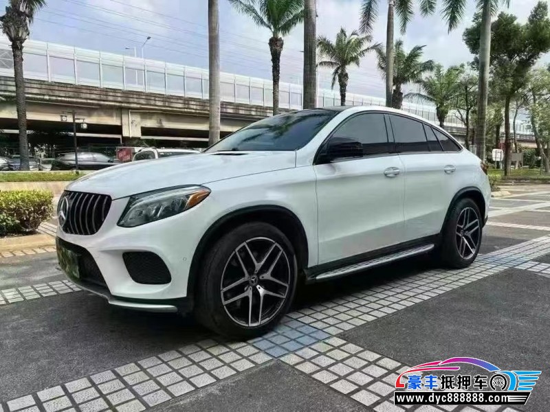 17年奔驰GLE轿车抵押车出售