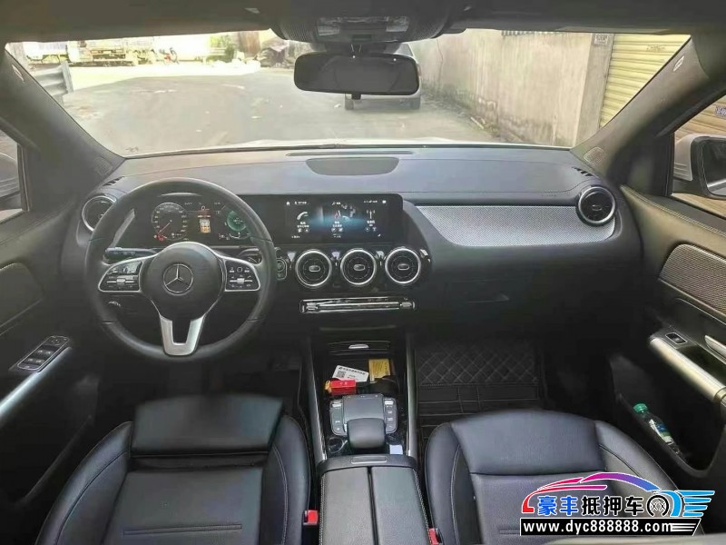 23年奔驰GLA轿车抵押车出售