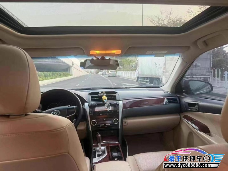 14年丰田凯美瑞轿车抵押车出售