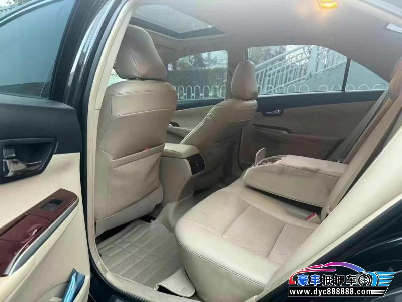 14年丰田凯美瑞轿车抵押车出售