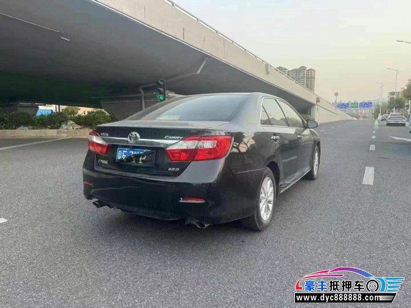 14年丰田凯美瑞轿车抵押车出售