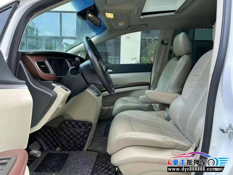 19年别克GL8轿车抵押车出售