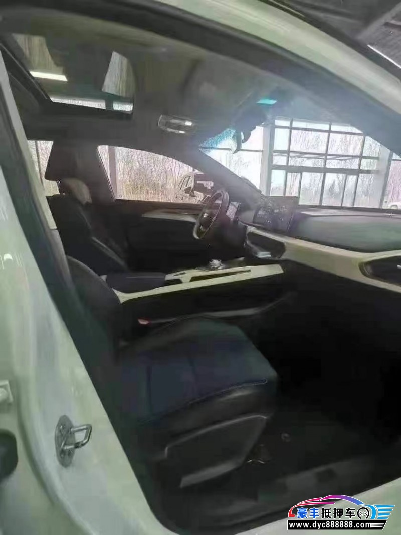 21年吉利几何轿车抵押车出售