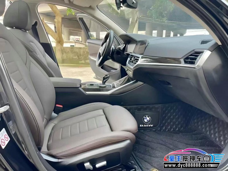 20年宝马3系轿车抵押车出售