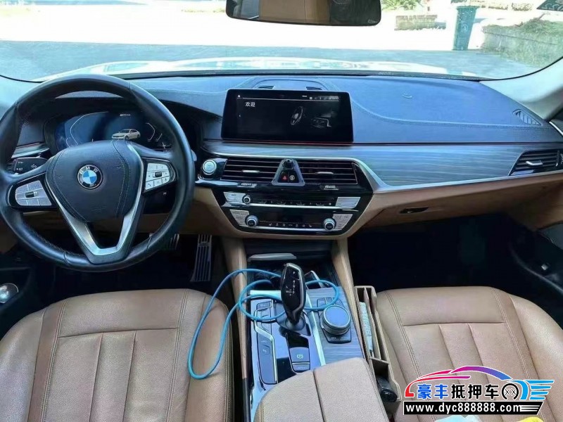 20年宝马5系轿车抵押车出售