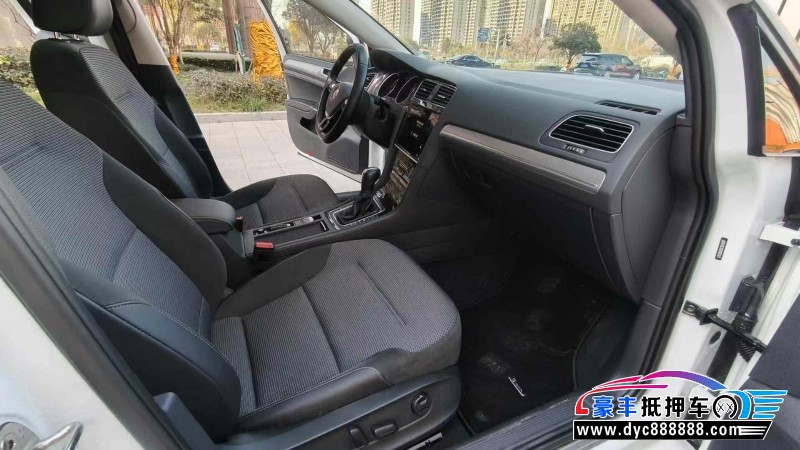 20年大众高尔夫轿车抵押车出售