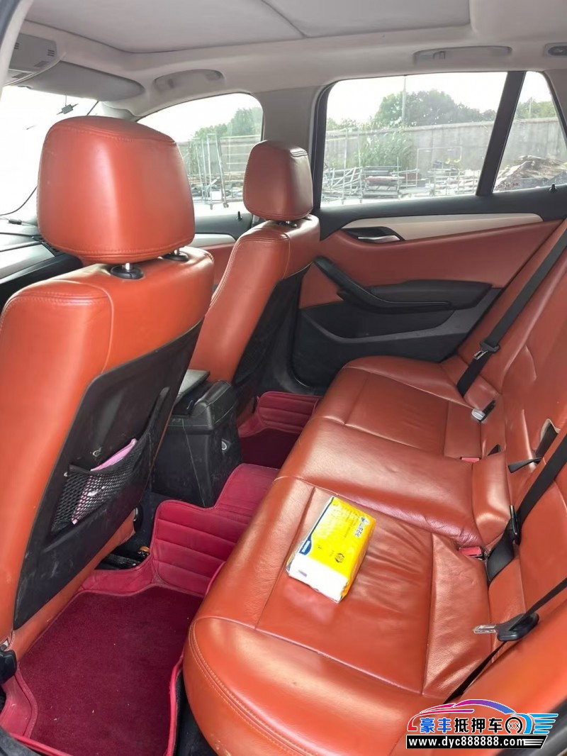 12年宝马X1轿车抵押车出售