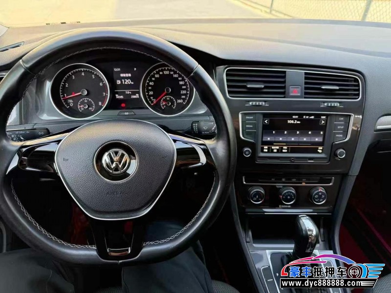 17年大众高尔夫轿车抵押车出售