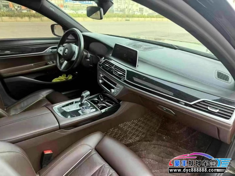 21年宝马7系轿车抵押车出售